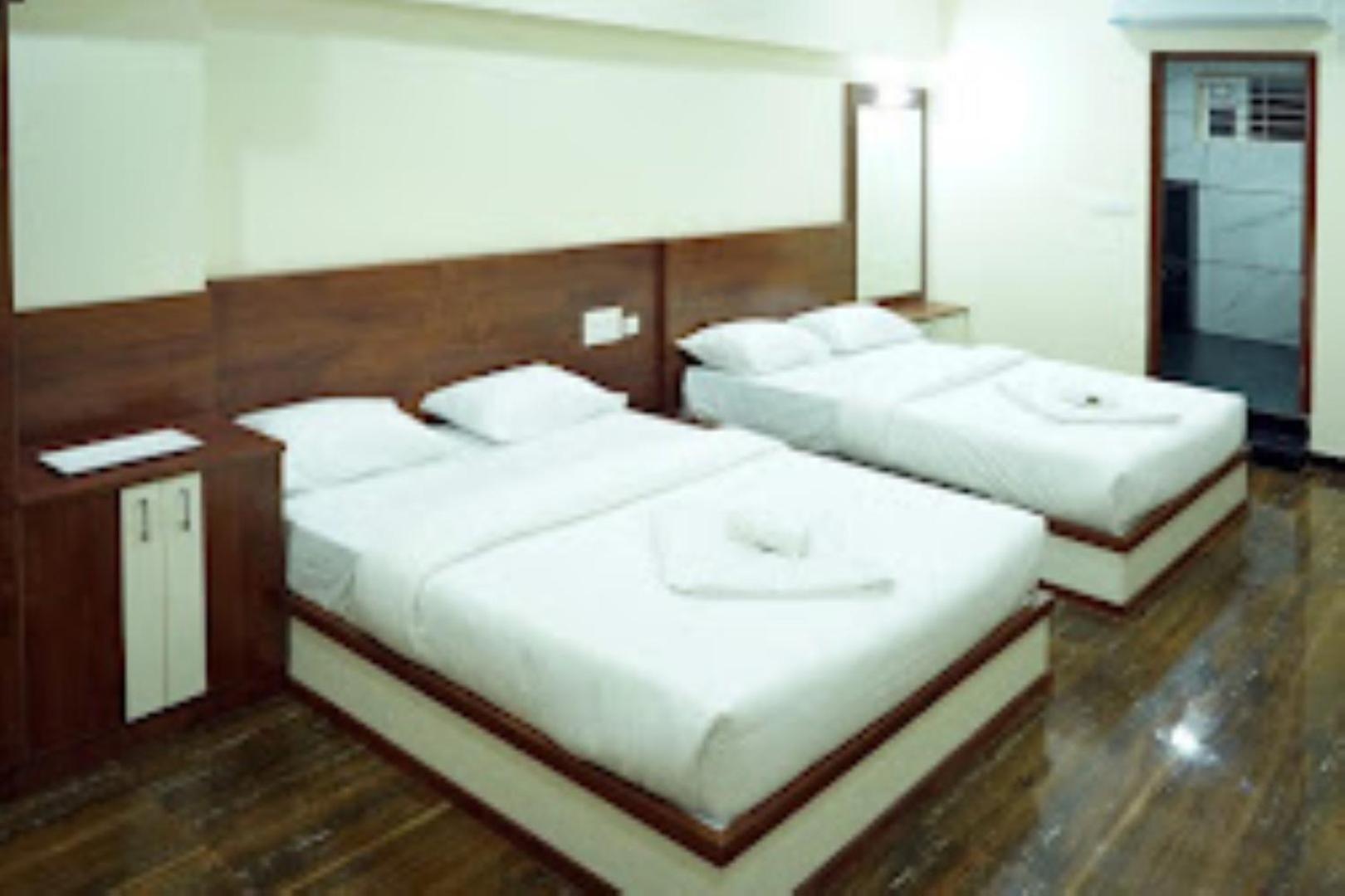 Hotel Nivetha Grand , Coimbatore Extérieur photo